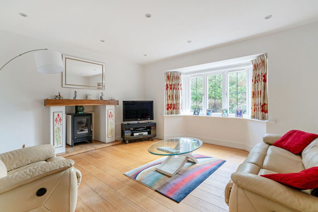 Property photo 3 of 16