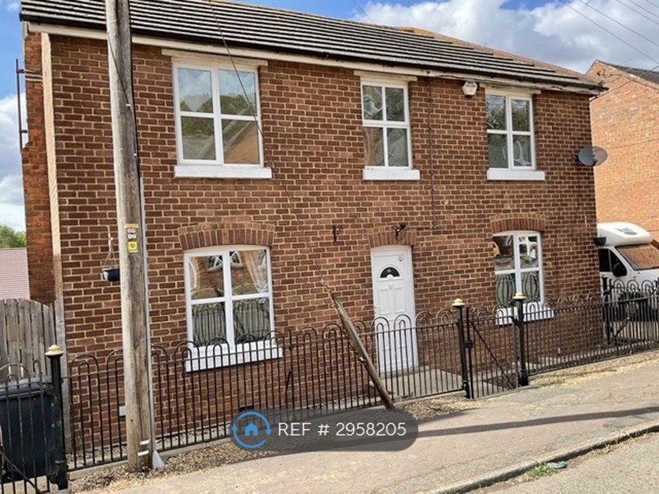 Property photo 2 of 10