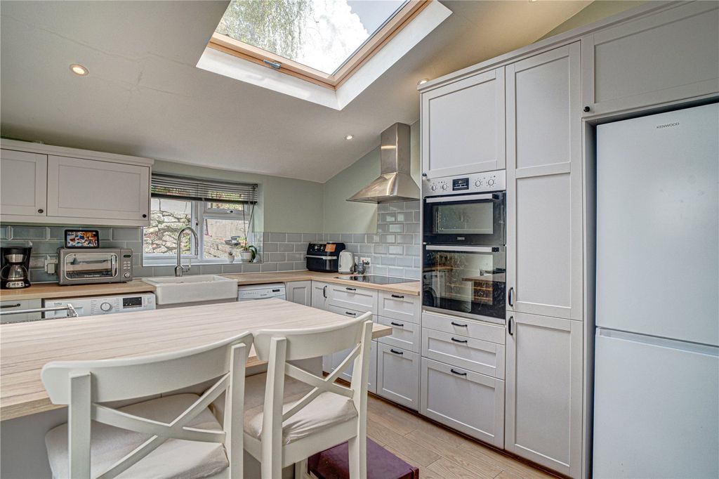 Property photo 2 of 15 Picture No. 05