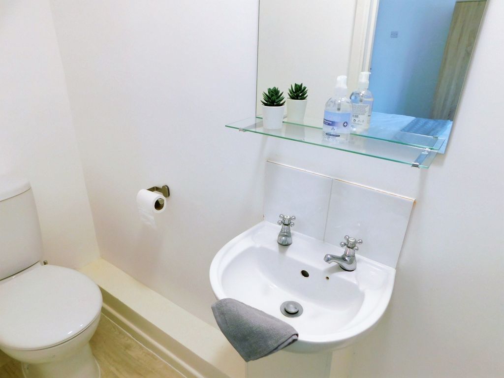 Property photo 2 of 8