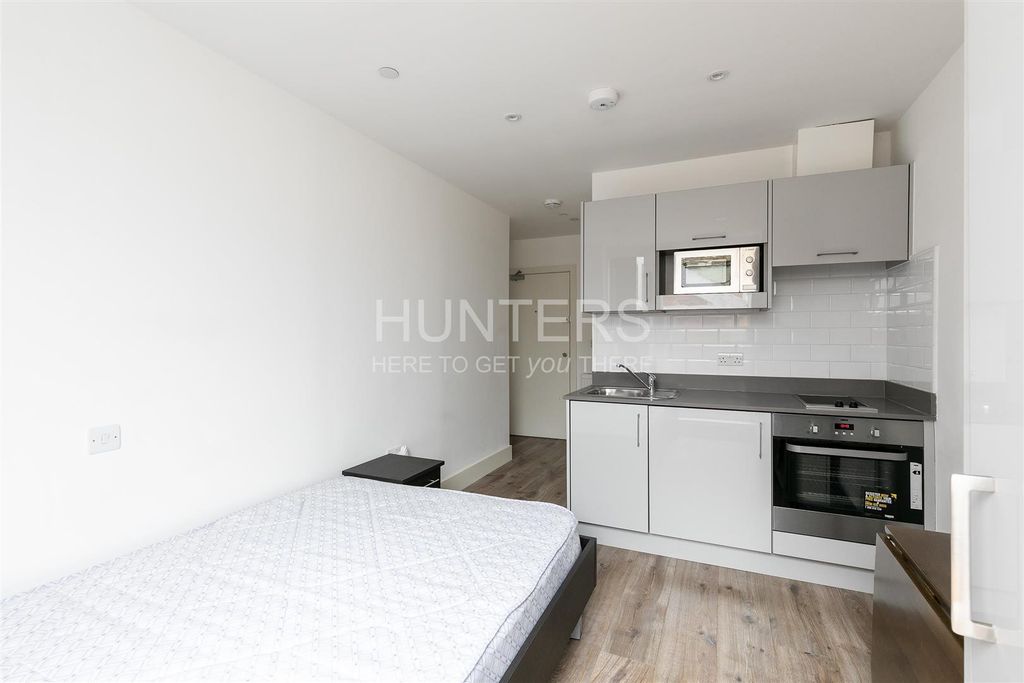 Property photo 1 of 3
