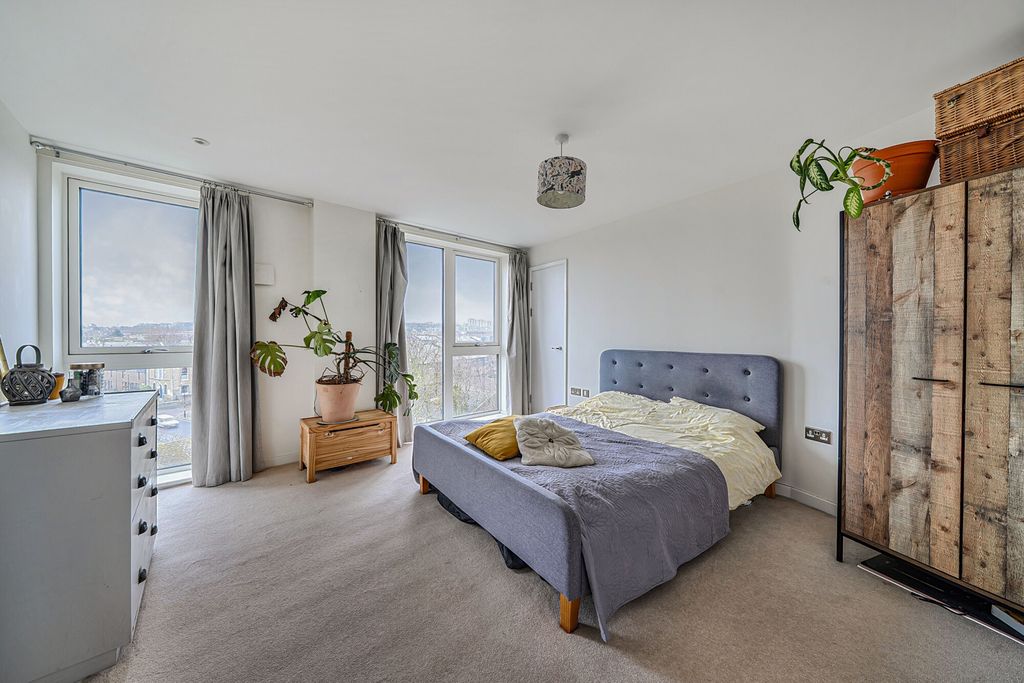 Property photo 3 of 20 1435474-14-69c6c1...