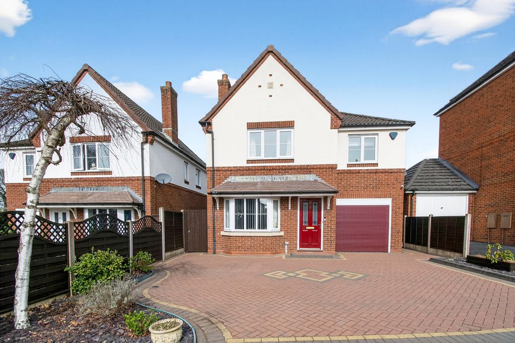 Property photo 2 of 27