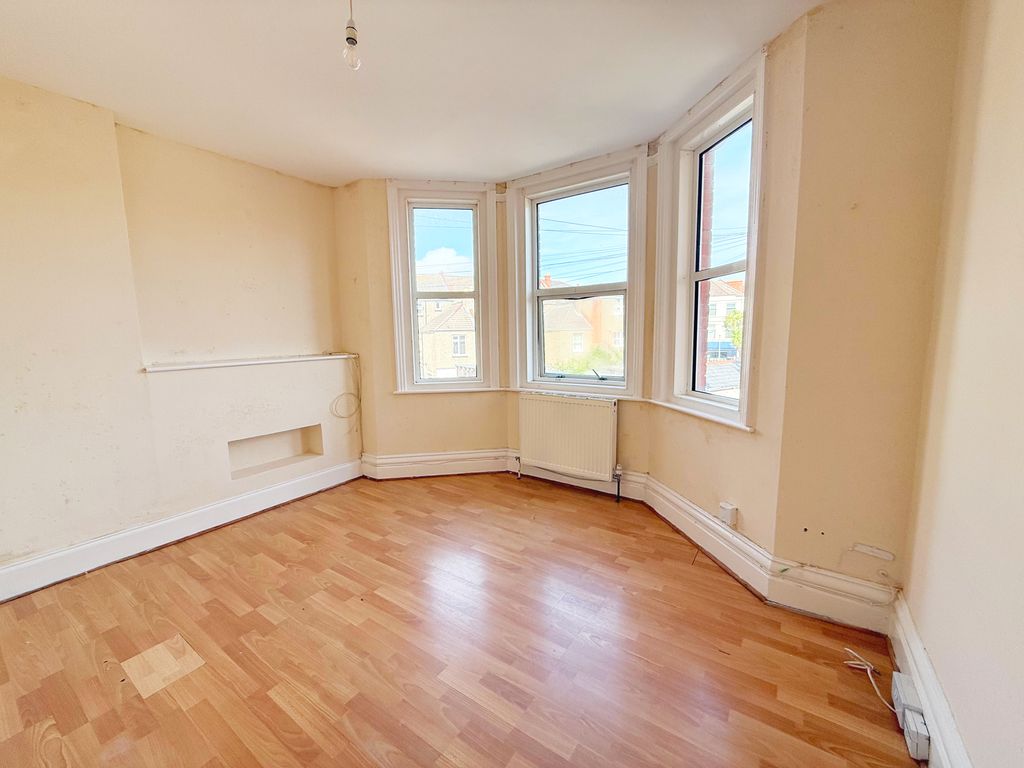 Property photo 2 of 14 Image00004_Inpixio