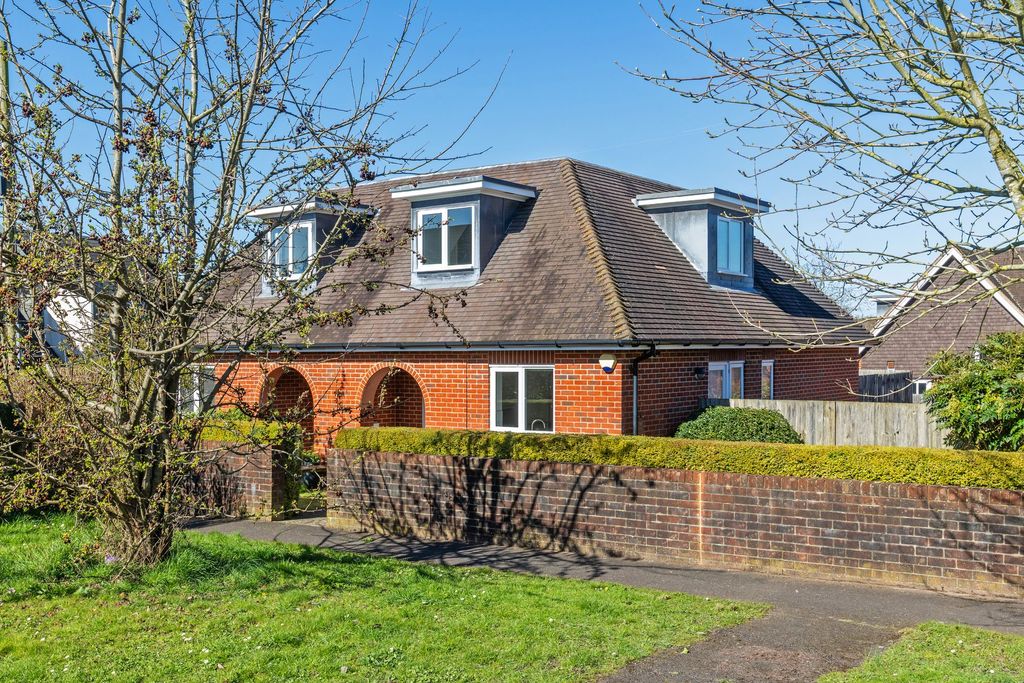 Property photo 1 of 8