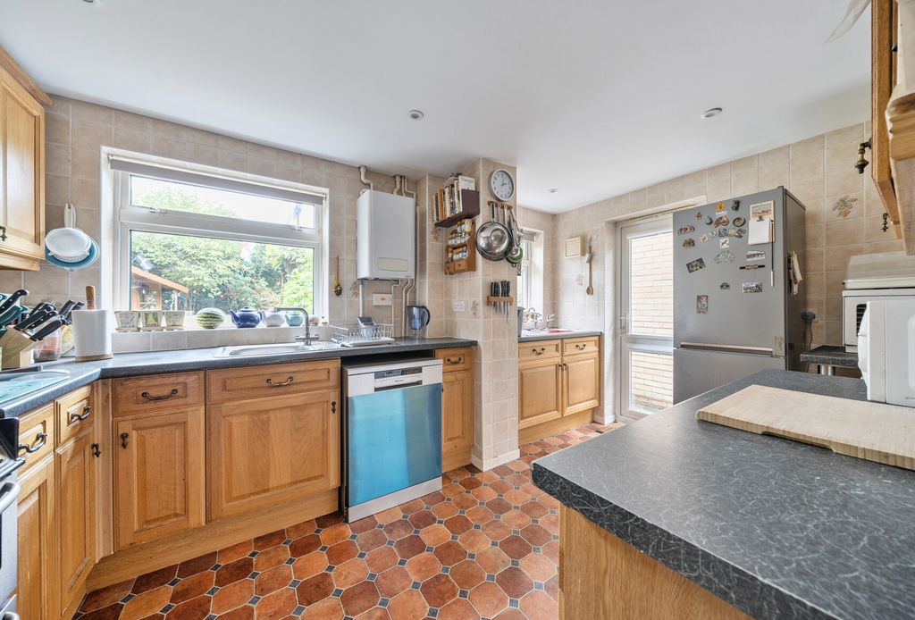 Property photo 3 of 13 1353726-8-68Cac36...