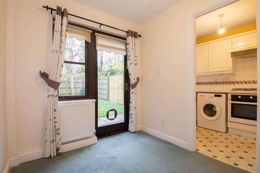 Property photo 3 of 11