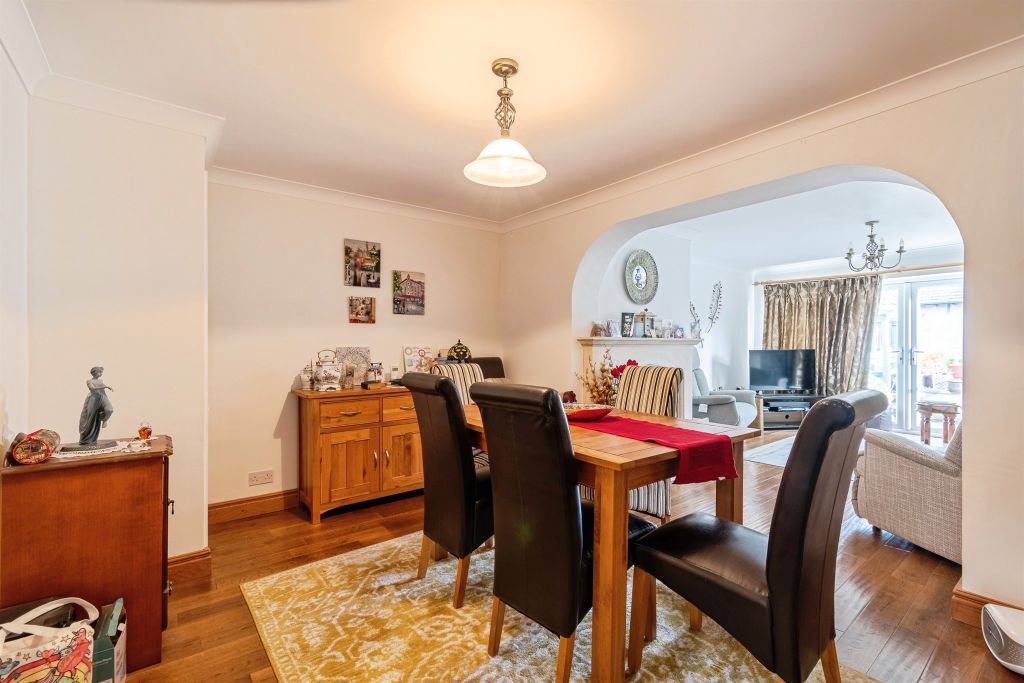 Property photo 3 of 20