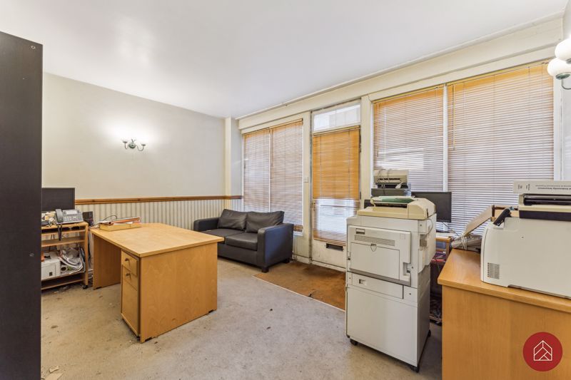 Property photo 2 of 20 Front Office