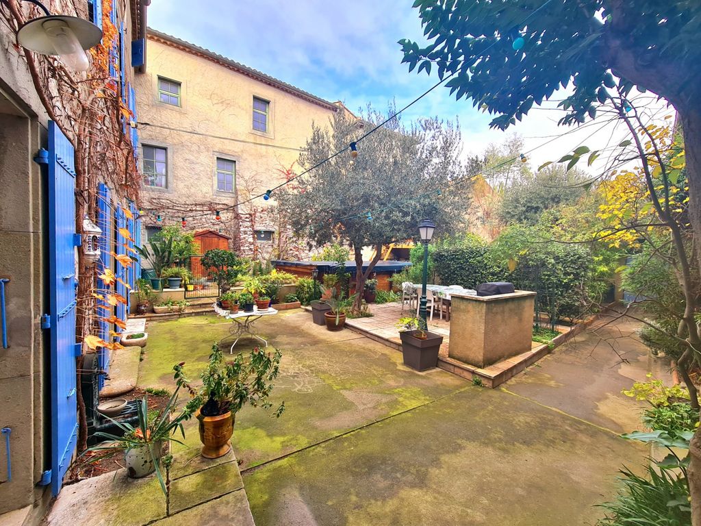 Property photo 2 of 33