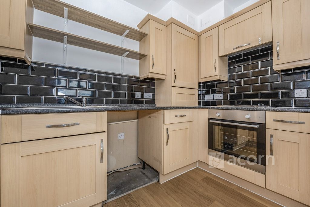 Property photo 3 of 19 Mzz_1299
