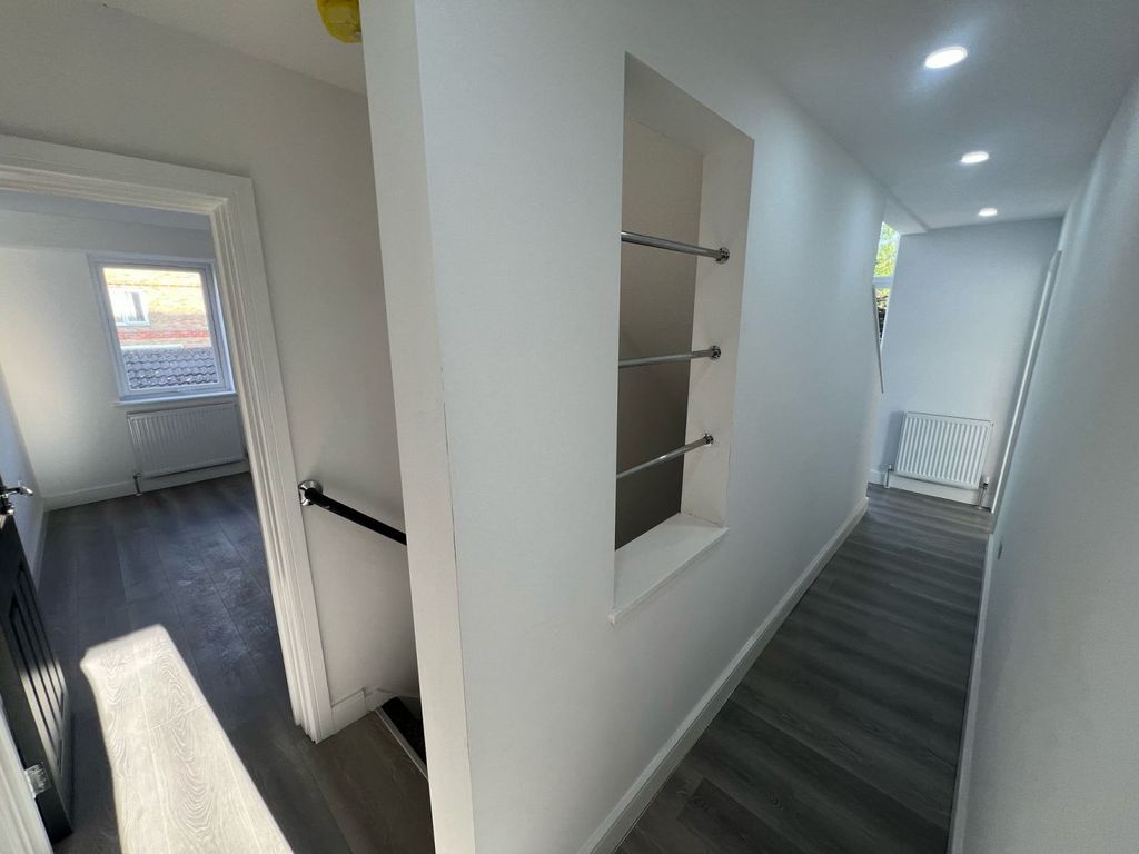 Property photo 3 of 23 Gallery