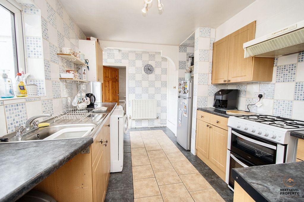 Property photo 2 of 16