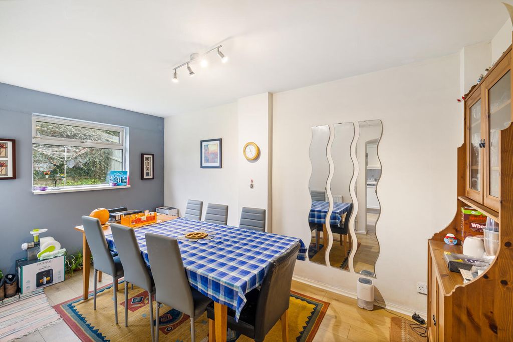 Property photo 3 of 18 Dining Room