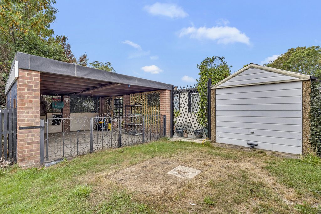 Property photo 3 of 20