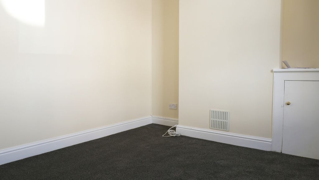 Property photo 2 of 17 5265301