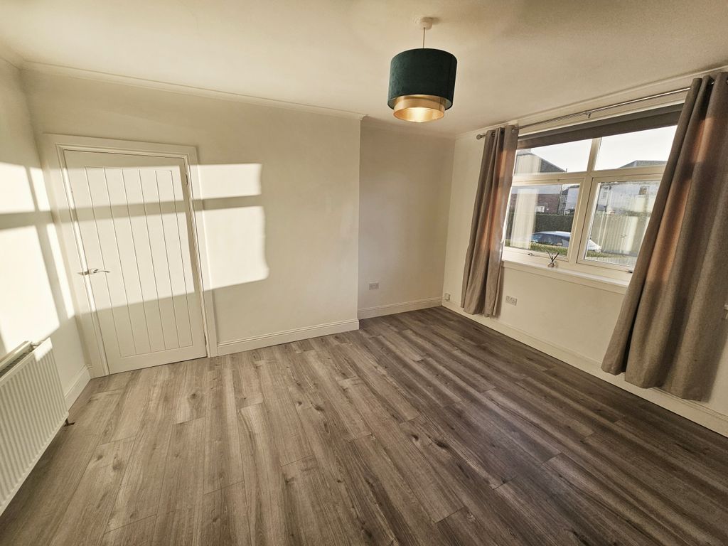 Property photo 2 of 10 Lounge