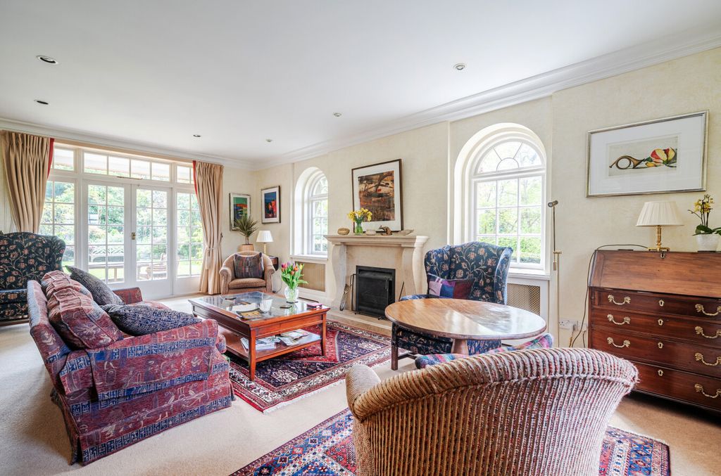 Property photo 2 of 28 1440358-18-69E63d...