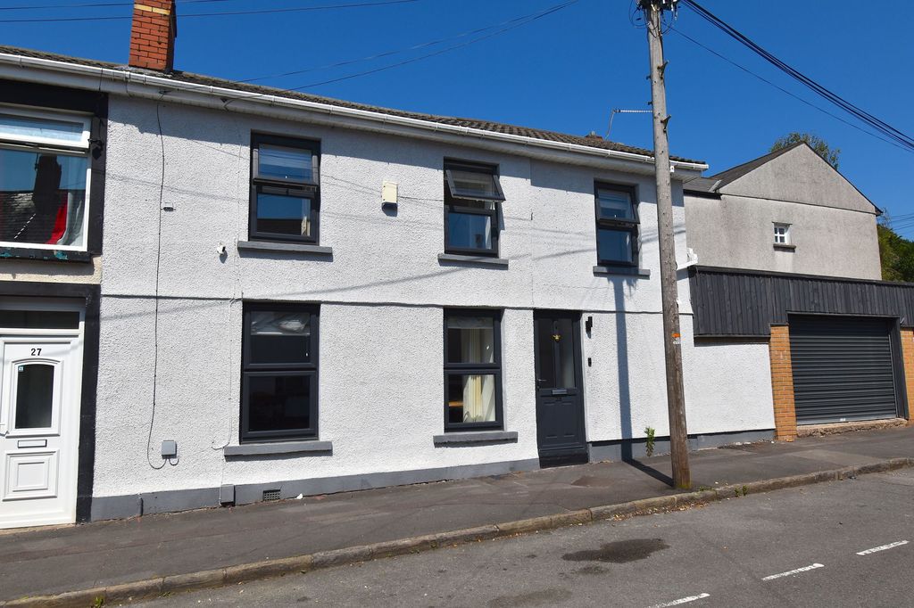 Property photo 1 of 33
