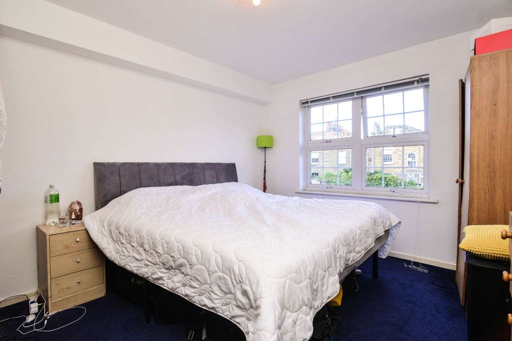 Property photo 2 of 5