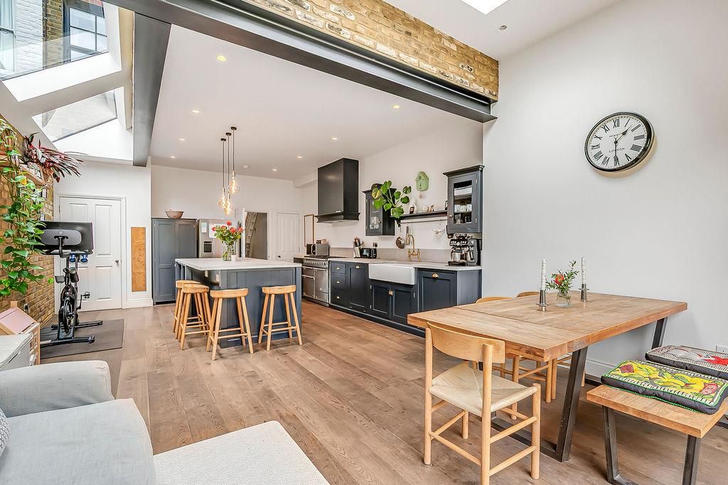 Property photo 1 of 31 Littletonstreet29-32.Jpg