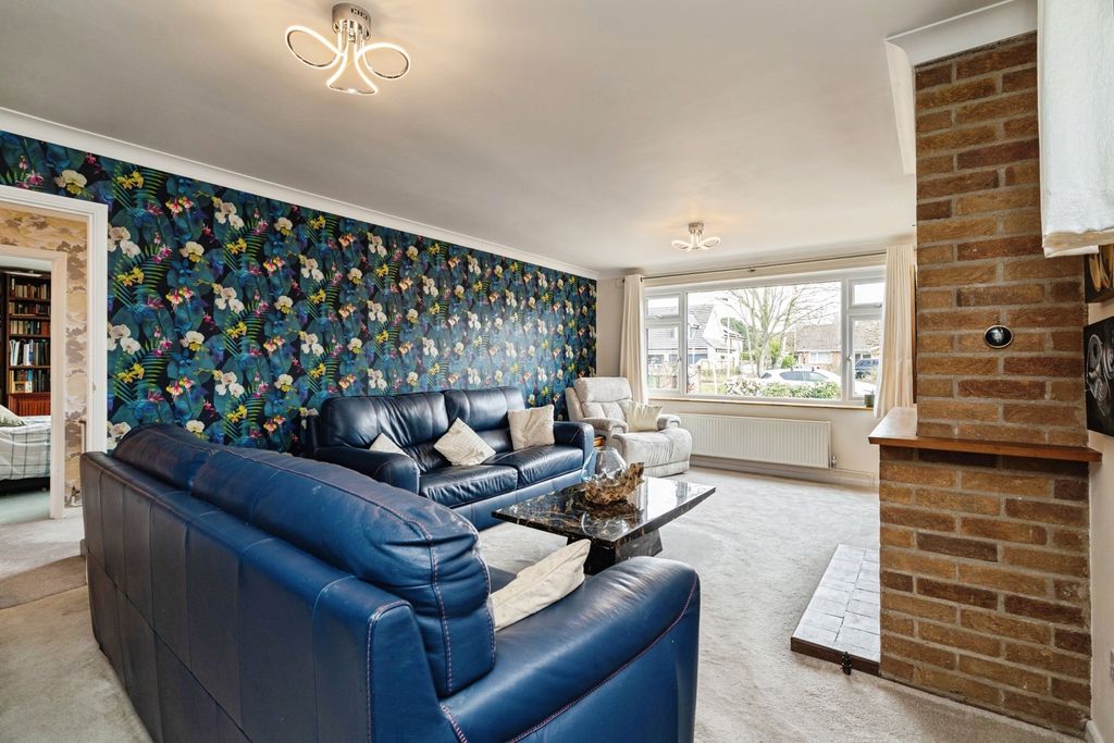 Property photo 3 of 20 Pbox-Img.Jpg