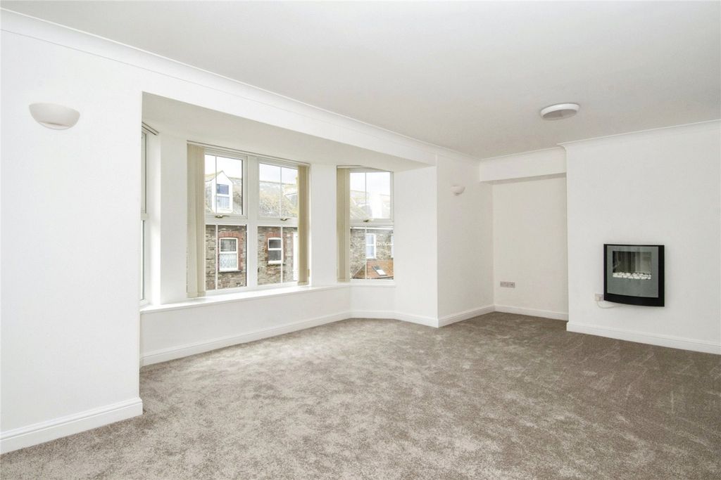 Property photo 3 of 15 Picture No. 08
