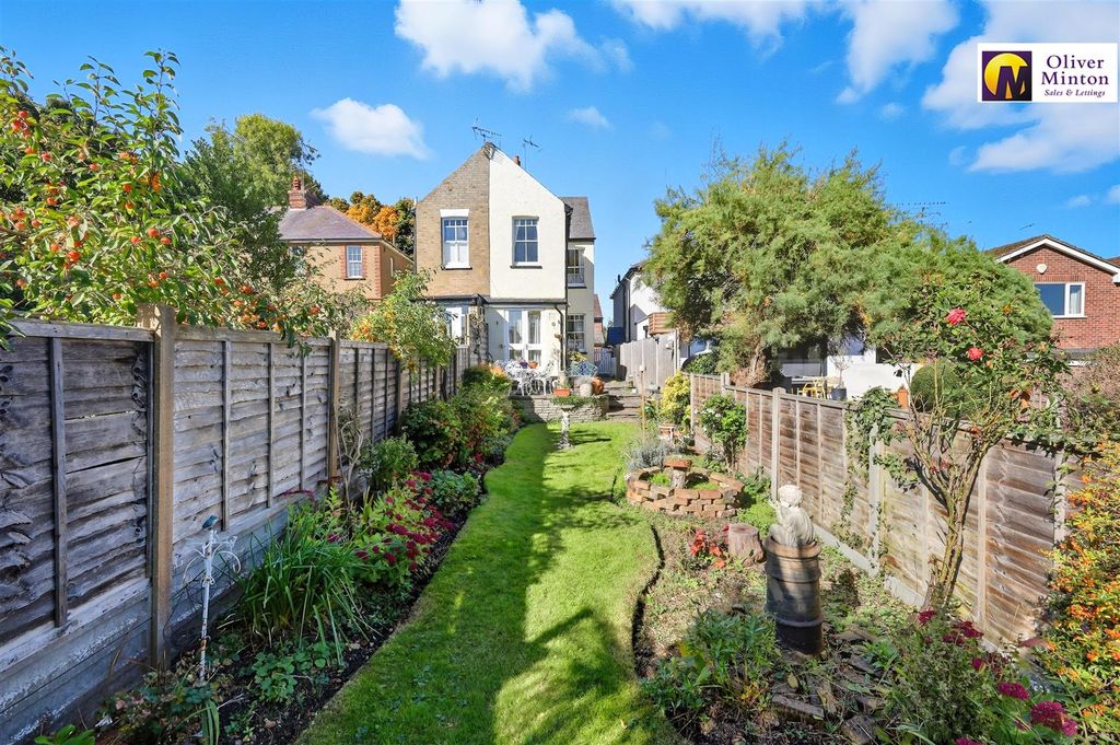 Property photo 2 of 24 Delightful Rear Garden