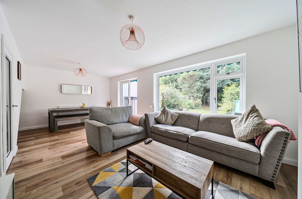Property photo 2 of 19 1344696-7-68Bad0c...