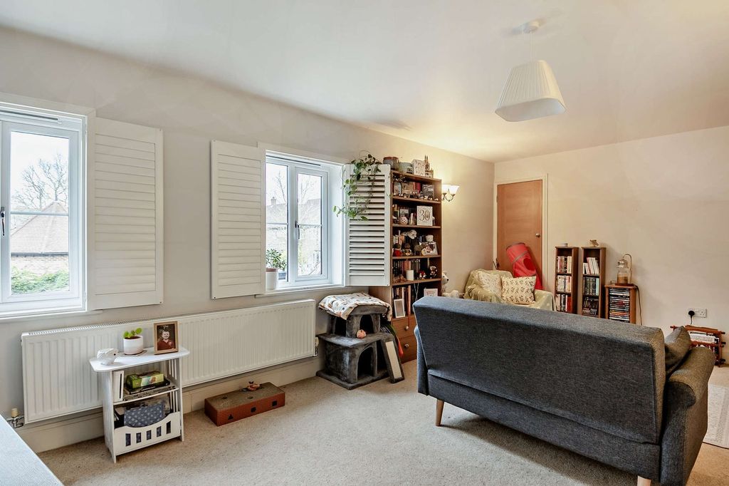 Property photo 3 of 17