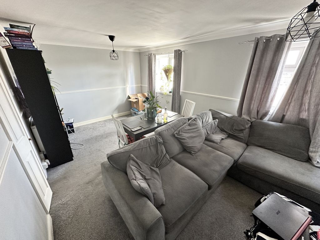Property photo 3 of 14 Photo 9
