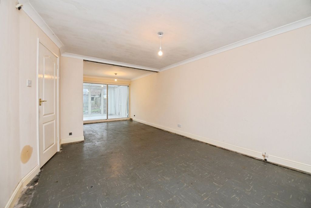 Property photo 3 of 19 Pbox-Img.Jpg