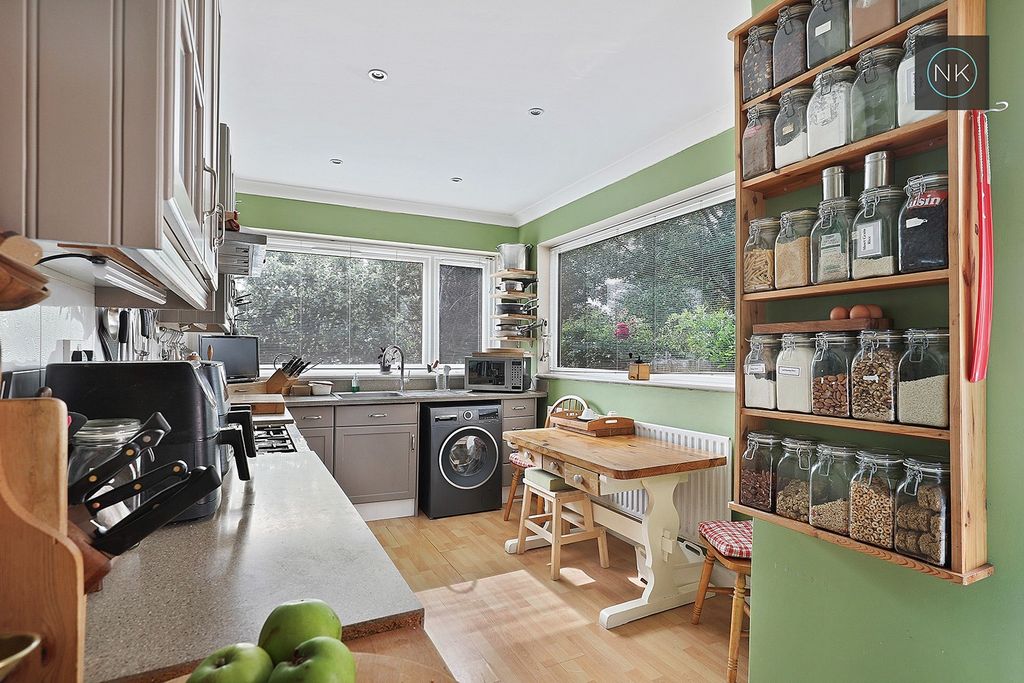 Property photo 3 of 35 4118475