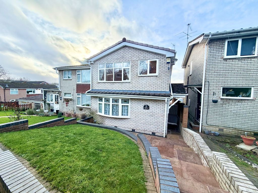 Property photo 1 of 30