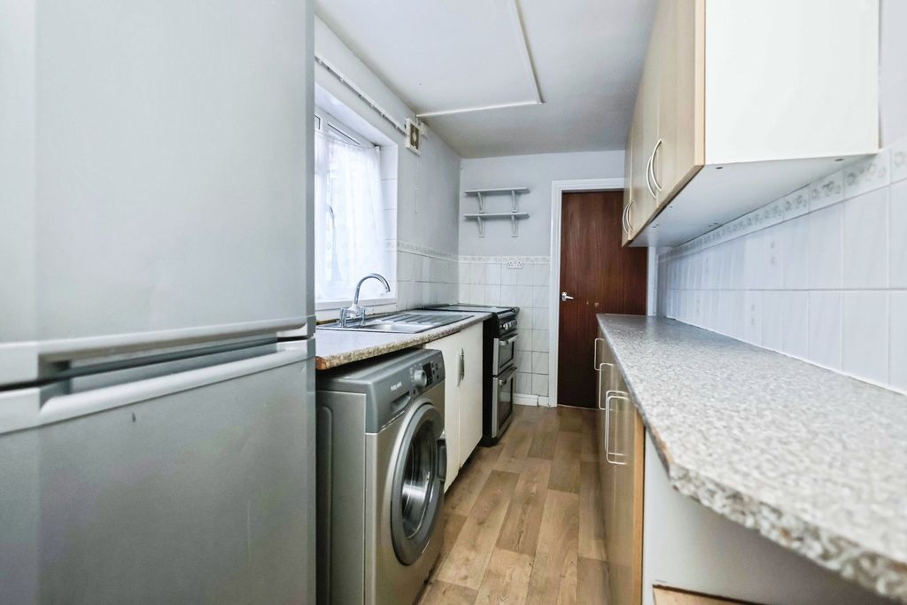 Property photo 3 of 13 Photo