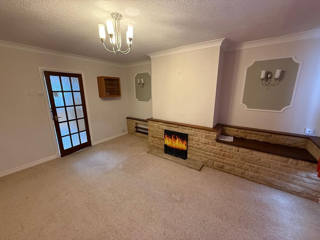 Property photo 3 of 8 Living Room