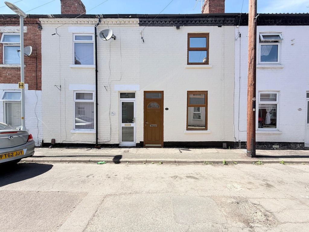 Property photo 1 of 12