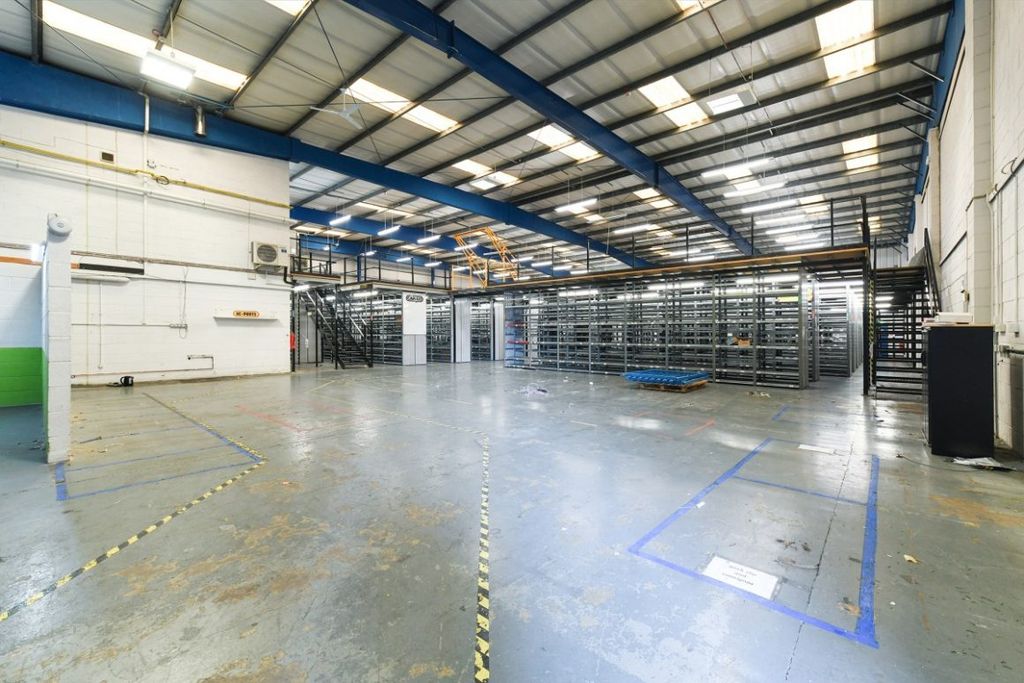 Property photo 1 of 11