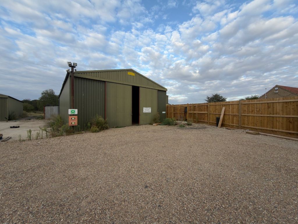 Property photo 1 of 5 27.Webp