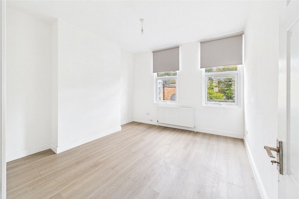 Property photo 3 of 11 Picture No. 02