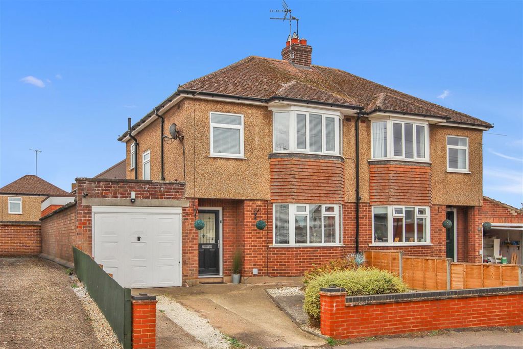 Property photo 1 of 23 Img_9204.Jpg