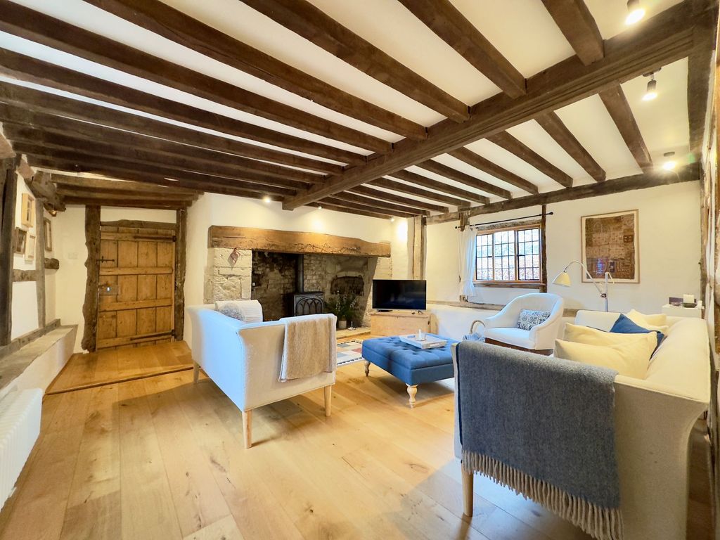 Property photo 2 of 17