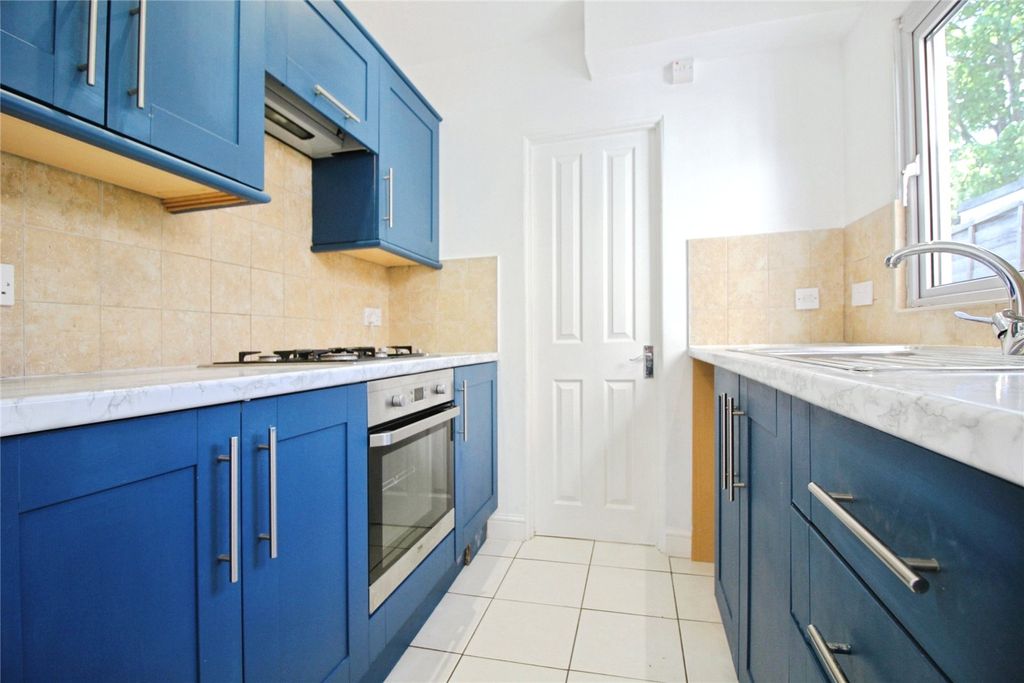 Property photo 2 of 13 Picture No. 10