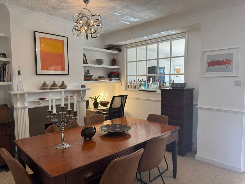 Property photo 3 of 8