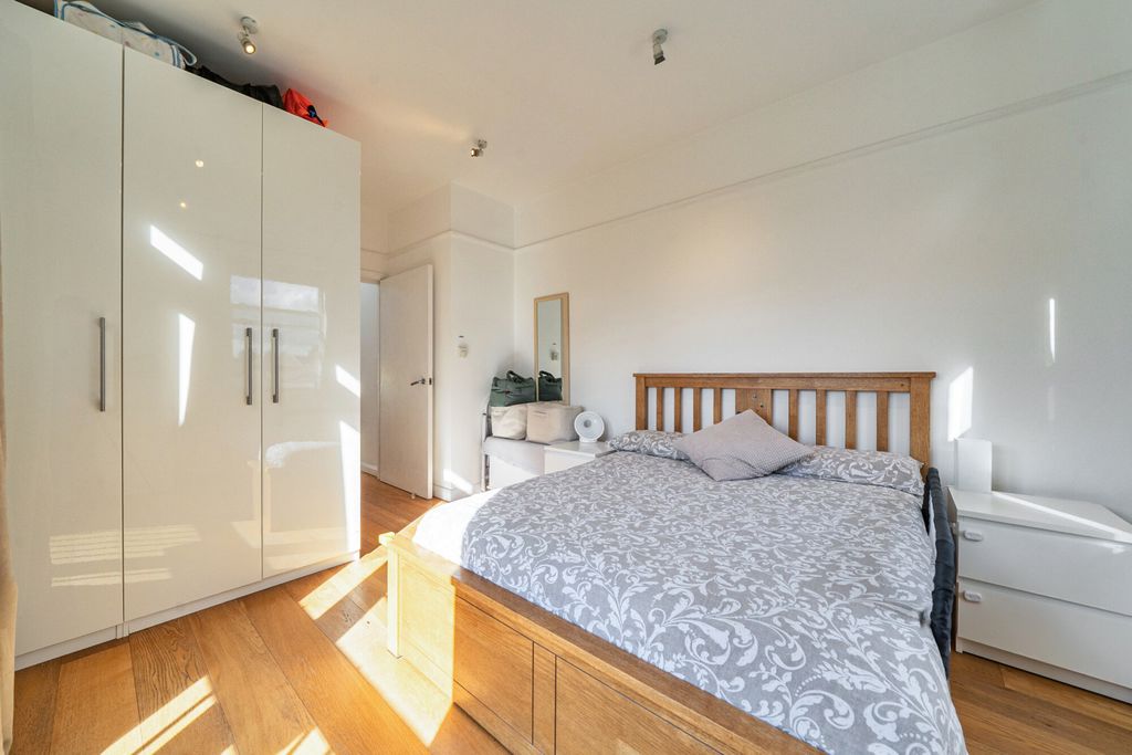 Property photo 3 of 17 1523050 (7).Jpg