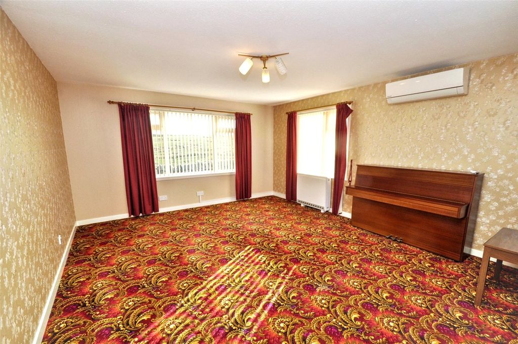 Property photo 3 of 22 Living Room 1