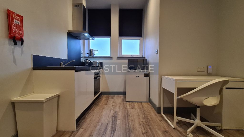 Property photo 3 of 10 Room 62, Renaissance Works, 103 New Street, Huddersfield, HD1 2Tw
