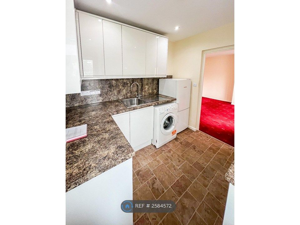 Property photo 3 of 15 Kitchen