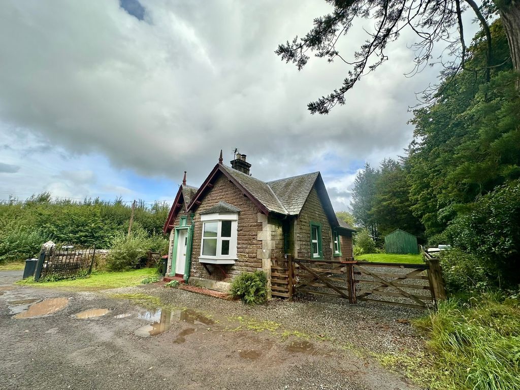 Property photo 1 of 20 External