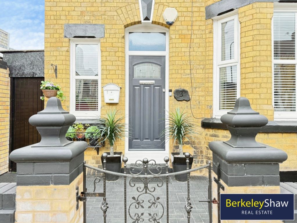 Property photo 1 of 31 Pbox-Img.Jpg